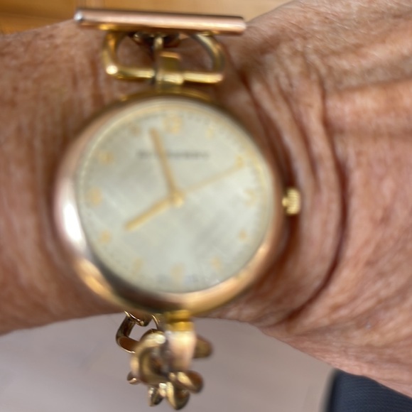 Burberry link watch - Picture 2 of 3